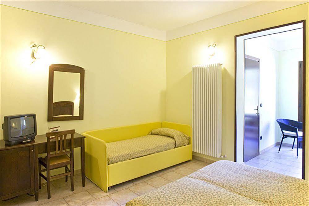 Park Hotel La Pineta Mulazzo Exteriör bild